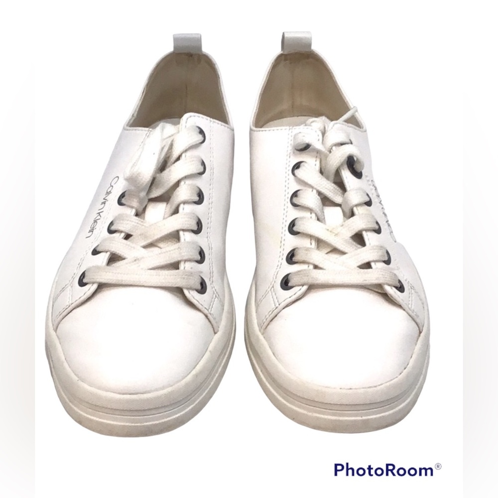 💚 Calvin Klein Sneakers, Size 10